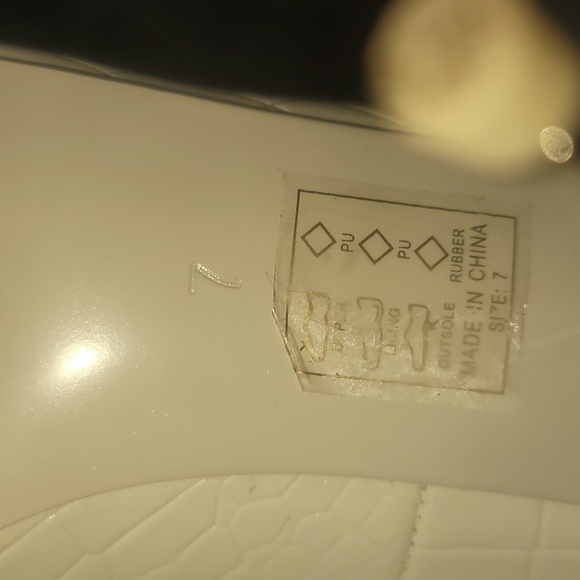 Azalea Wang cliff white faux croc silver studded stiletto heels pumps 7 - Picture 3 of 6